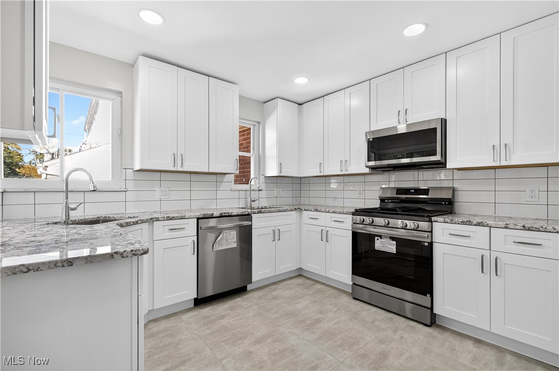 University Heights, Ohio 44118, United States, 3 Bedrooms Bedrooms, ,2 BathroomsBathrooms,Residential,Active,231139