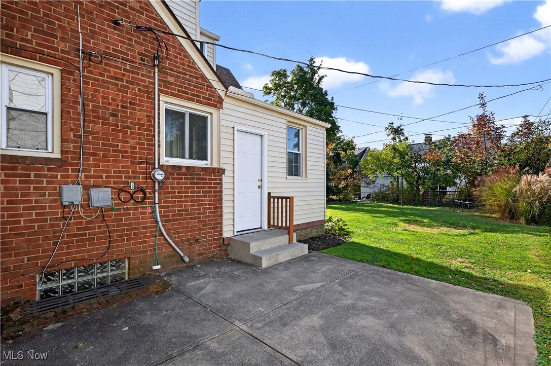 University Heights, Ohio 44118, United States, 3 Bedrooms Bedrooms, ,2 BathroomsBathrooms,Residential,Active,231139