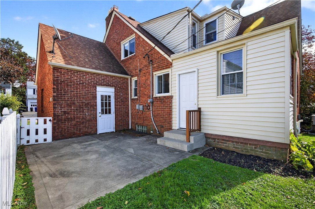 University Heights, Ohio 44118, United States, 3 Bedrooms Bedrooms, ,2 BathroomsBathrooms,Residential,Active,231139