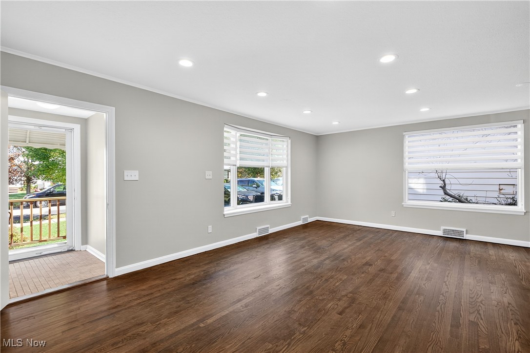 University Heights, Ohio 44118, United States, 3 Bedrooms Bedrooms, ,2 BathroomsBathrooms,Residential,Active,231139