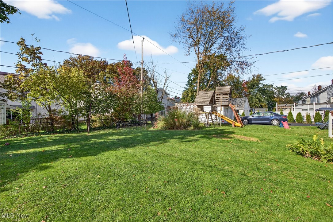 University Heights, Ohio 44118, United States, 3 Bedrooms Bedrooms, ,2 BathroomsBathrooms,Residential,Active,231139