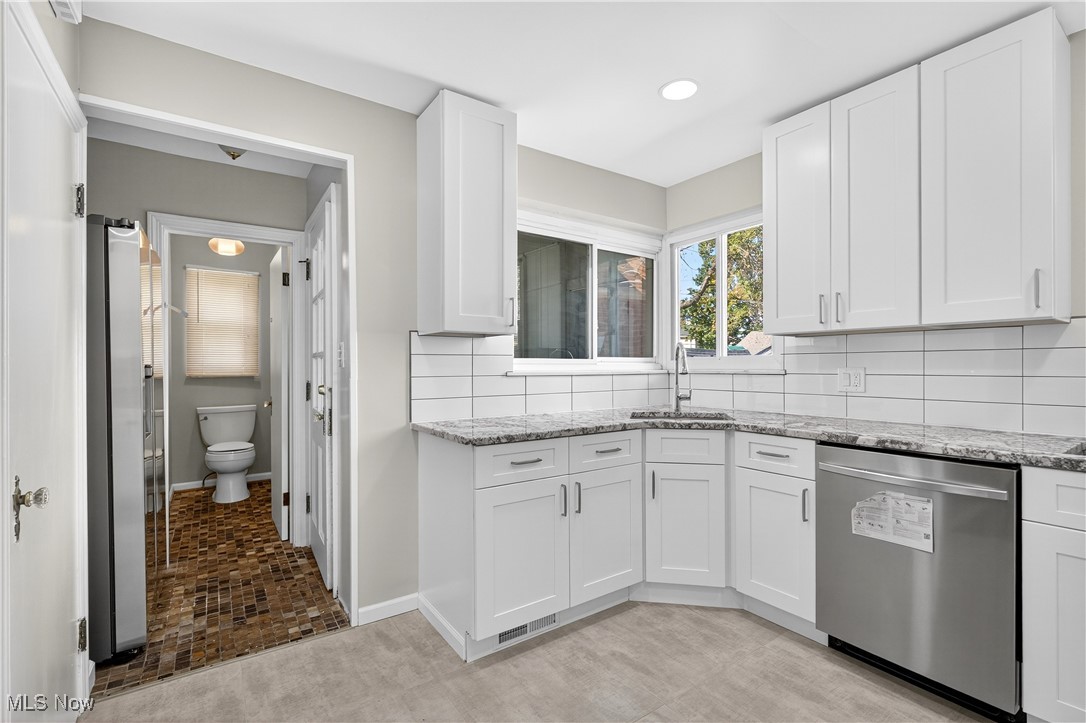 University Heights, Ohio 44118, United States, 3 Bedrooms Bedrooms, ,2 BathroomsBathrooms,Residential,Active,231139