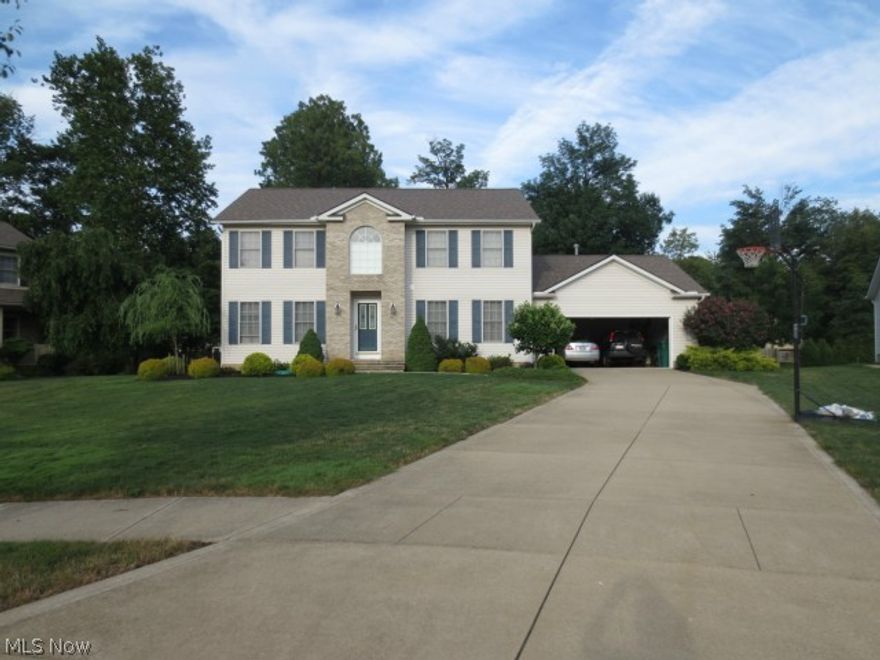 Lovely colonial home in the great Inland Shores neighborhood! Minutes from shopping, library, and schools. This well maintained home has an open 2-story foyer, large kitchen is open to family room with plenty of natural light. Impressive 1st floor with the newly installed hardwood floors. The 2nd floor has 3 spacious bedrooms. Cul-de-sac lot, private backyard, oversized 2-car garage. This home is ready for your finishing touches and will not last!