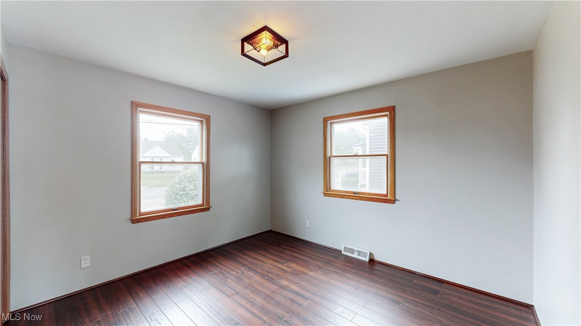 878 N Firestone Boulevard, Akron, Ohio image 11