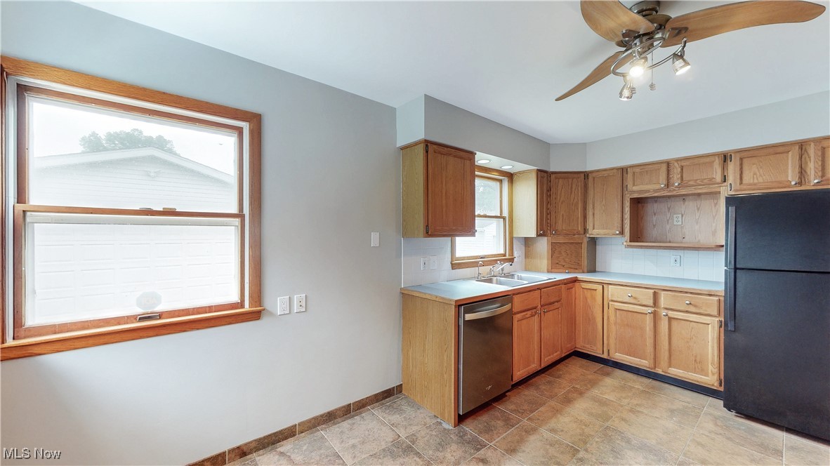 878 N Firestone Boulevard, Akron, Ohio image 10