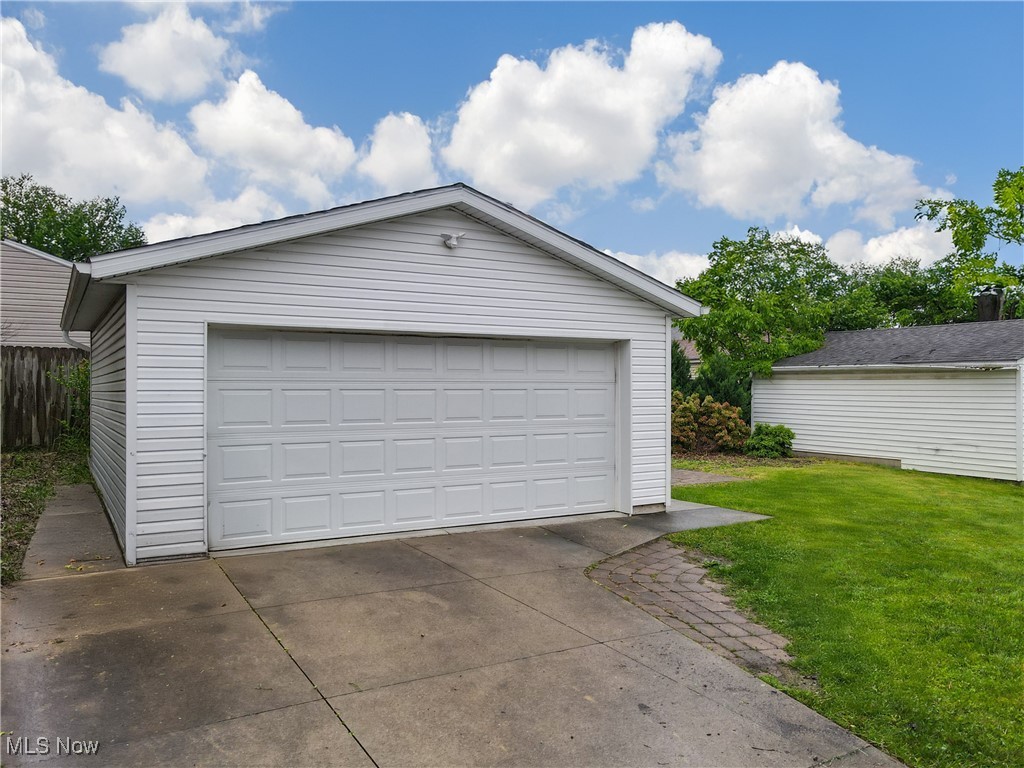 878 N Firestone Boulevard, Akron, Ohio image 21