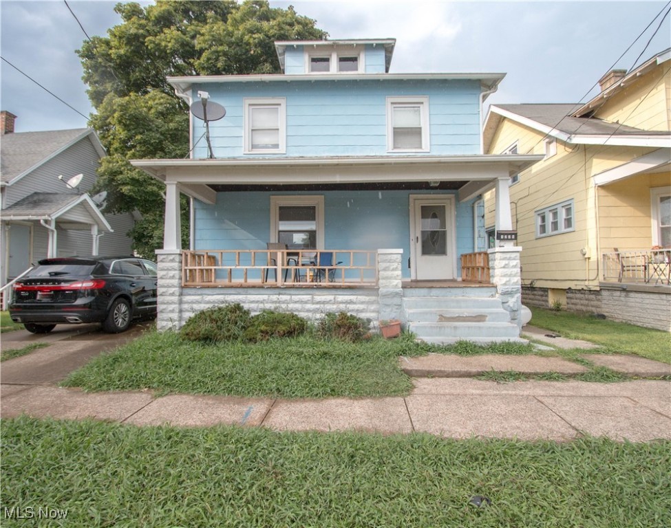 Come take a look at this 3 bedroom 1.5 bathroom home. Located close to all downtown Sandusky has to offer. Tenant occupied. Great investment property or make it your next great home.