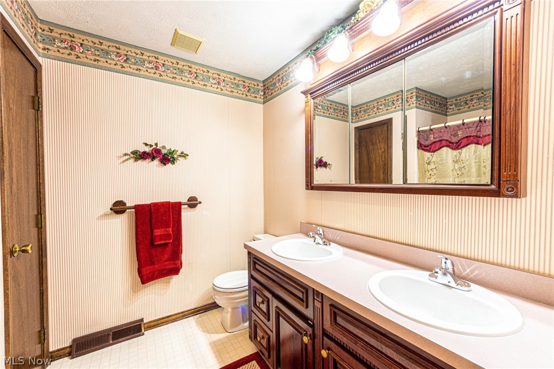 Hickory Hills - Residential