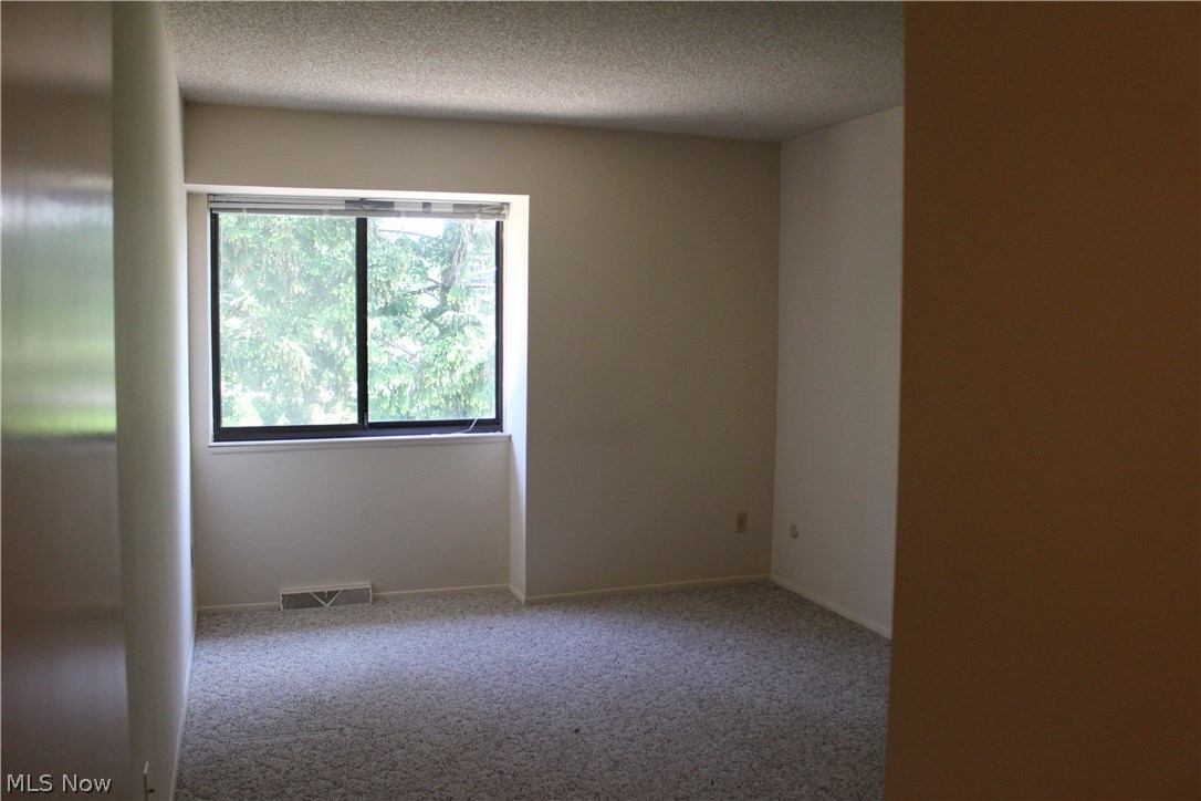 Hampton Woods - Residential