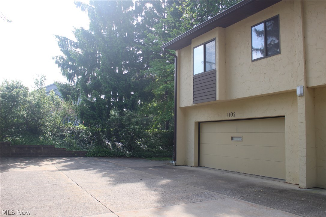 Hampton Woods - Residential