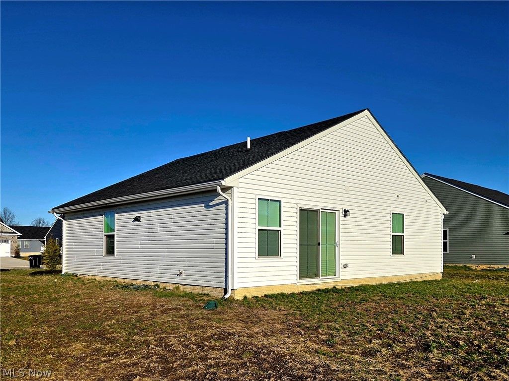 Photo of 326 Ridgewater Drive, Elyria, OH 44035 (MLS # 5191756)