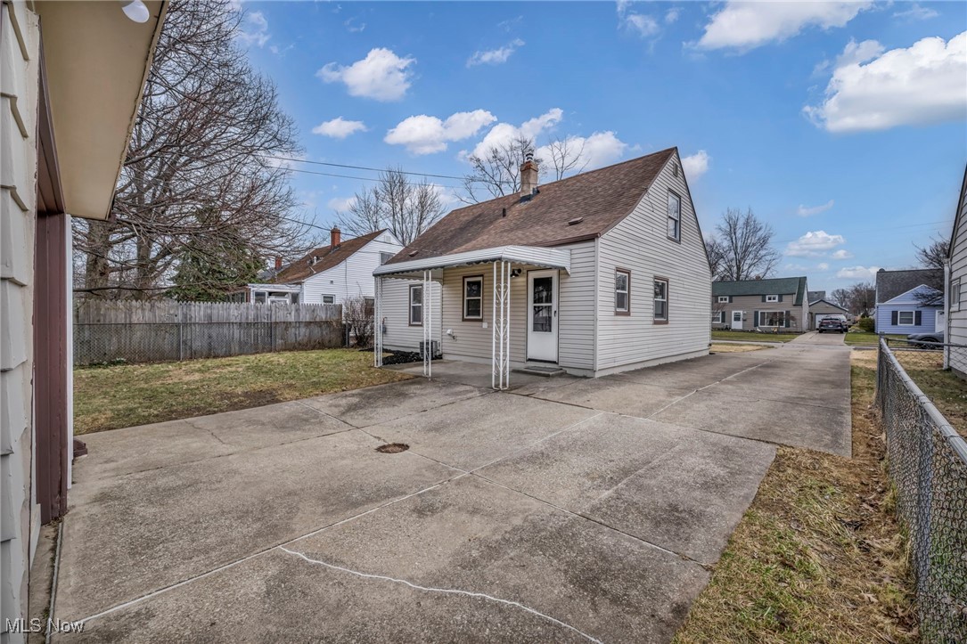 27131 Zeman Avenue, Euclid, Ohio image 32