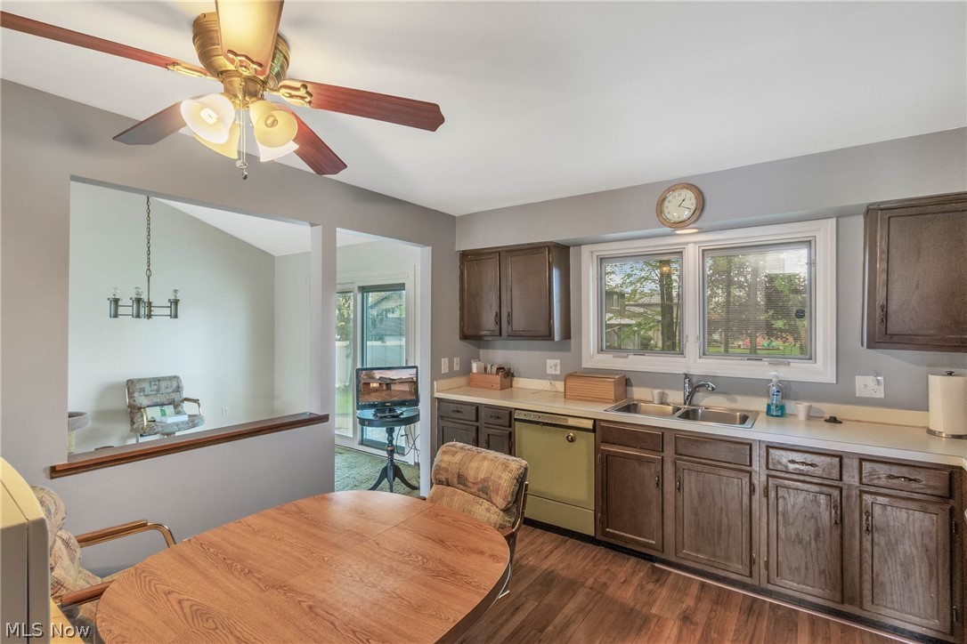 Hunting Mdws 12 - Residential