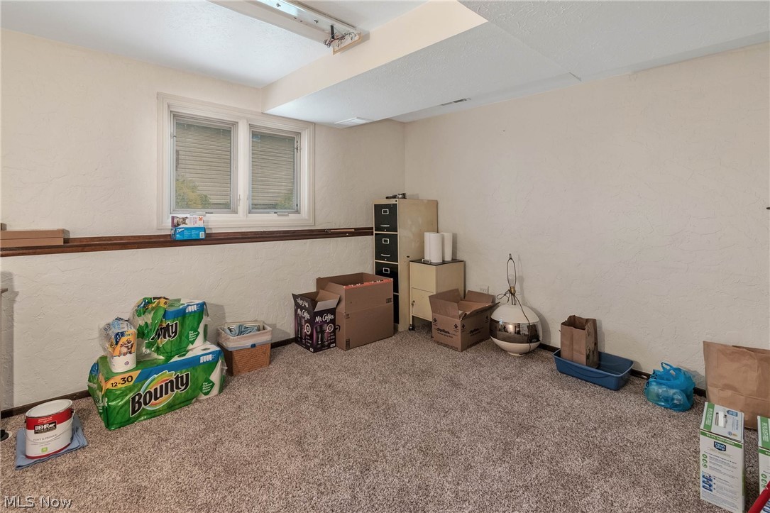 Hunting Mdws 12 - Residential