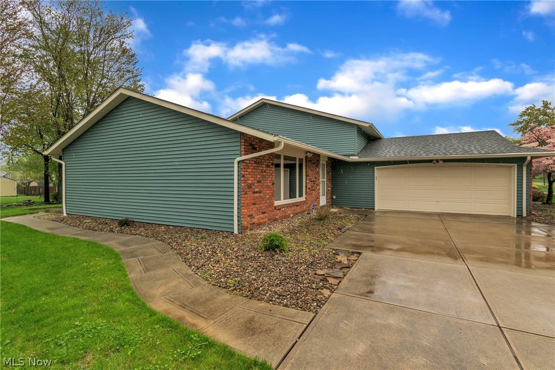 Hunting Mdws 12 - Residential