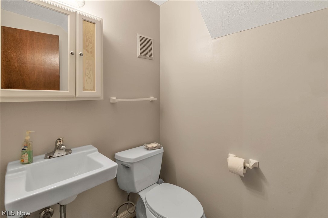 Hunting Mdws 12 - Residential