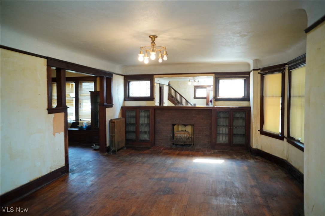 Stanley E Dunns Clarence Aven - Residential