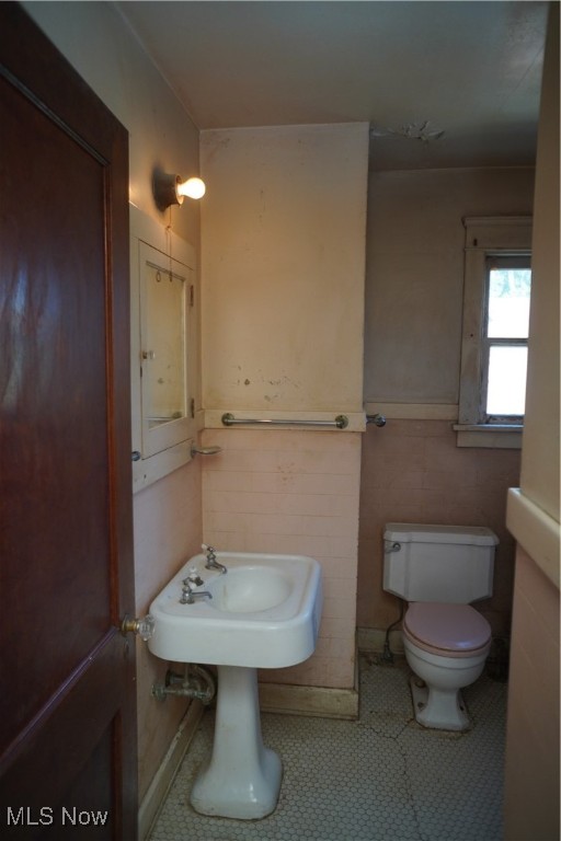 Stanley E Dunns Clarence Aven - Residential