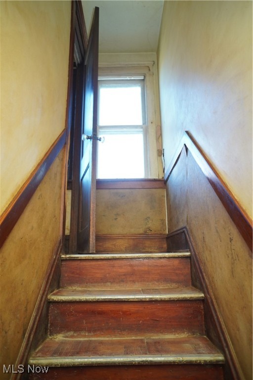 Stanley E Dunns Clarence Aven - Residential
