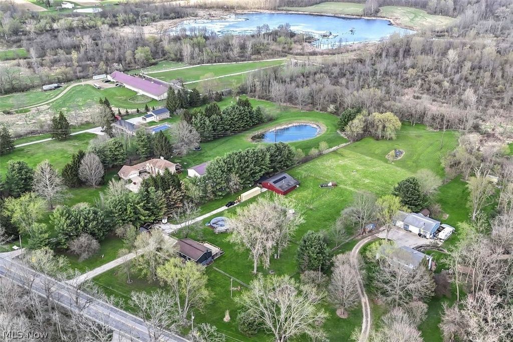 Photo of 7545 Wadsworth Road, Medina, OH 44256 (MLS # 5201001)