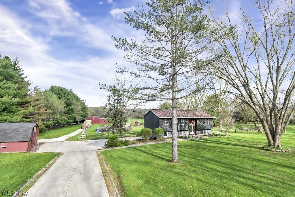 Photo of 7545 Wadsworth Road, Medina, OH 44256 (MLS # 5201001)