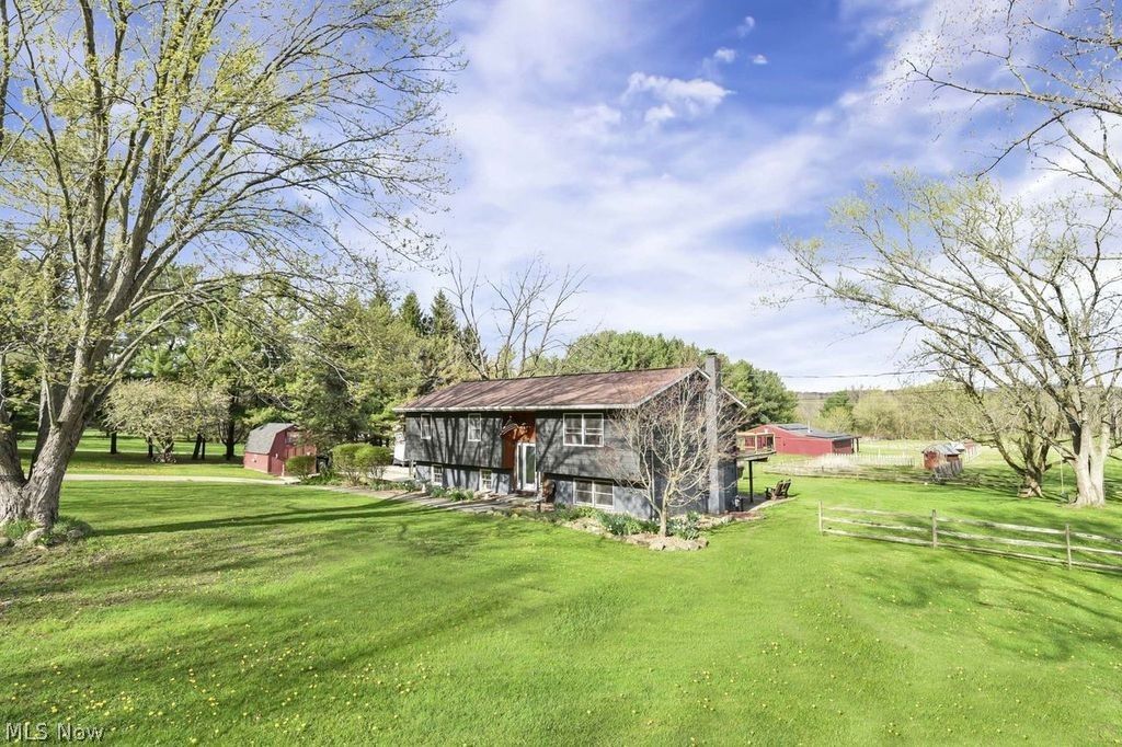 Photo of 7545 Wadsworth Road, Medina, OH 44256 (MLS # 5201001)