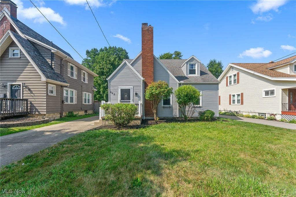 Photo of 242 Oakley Avenue, Boardman, OH 44512 (MLS # 5183485)