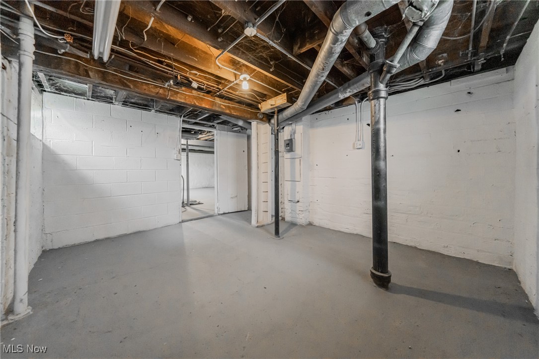 May-Fields/Belvoir Blvd S - Residential Lease