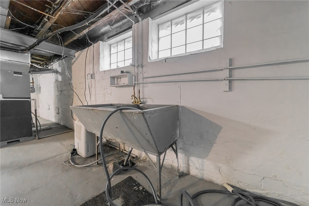 May-Fields/Belvoir Blvd S - Residential Lease