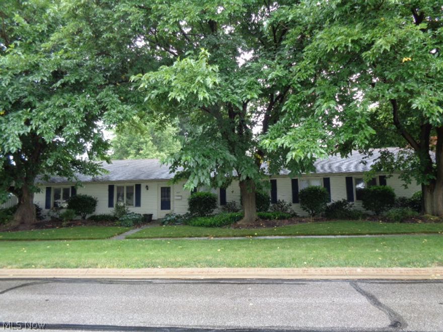 Here is your chance too put your touches on a Longbrooke home. Three bedrroms and 2 full baths. Breakfast bar opens to one family room that has a fireplace and skylight. There is also another family room plus a dining room living room combo. The backyard is large enough for playing and palnting.  There is alot of living space at this price.