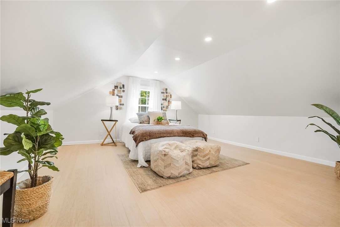 Shaker Heights, Ohio 44118, United States, 4 Bedrooms Bedrooms, ,4 BathroomsBathrooms,Residential,Active,134107