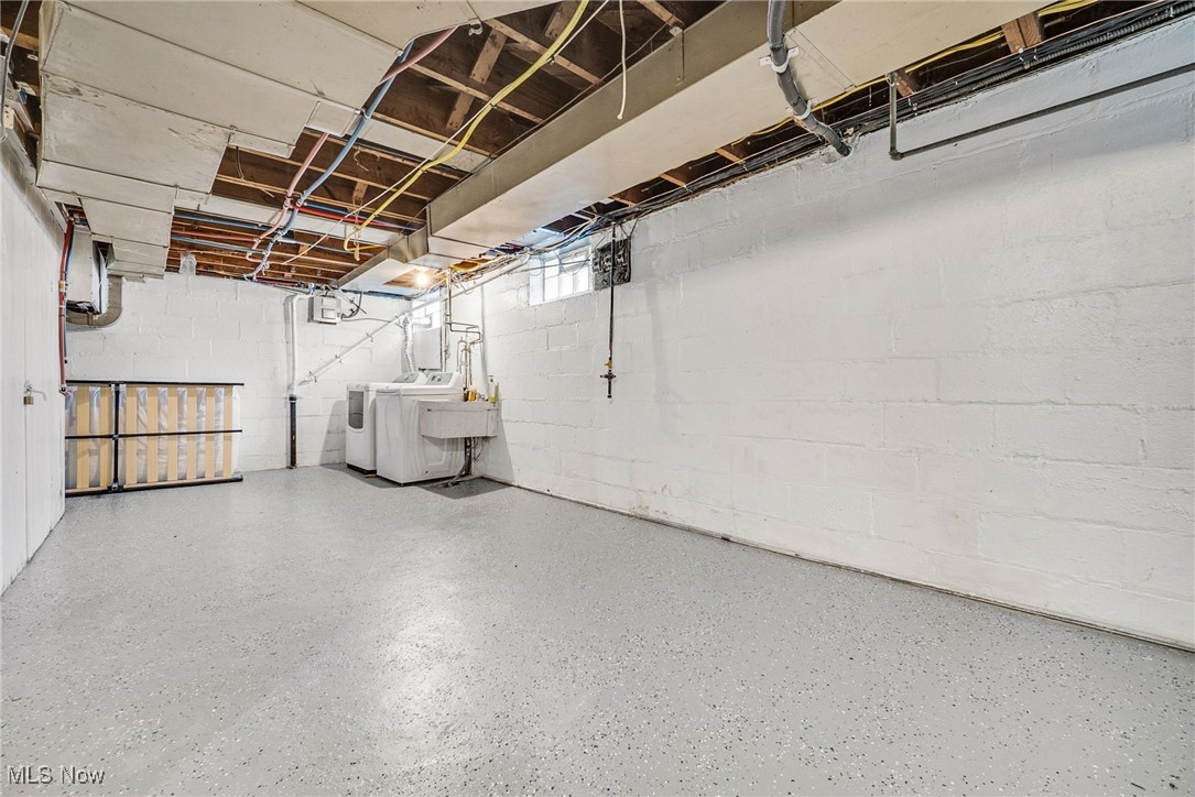 Shaker Heights, Ohio 44118, United States, 4 Bedrooms Bedrooms, ,4 BathroomsBathrooms,Residential,Active,134107