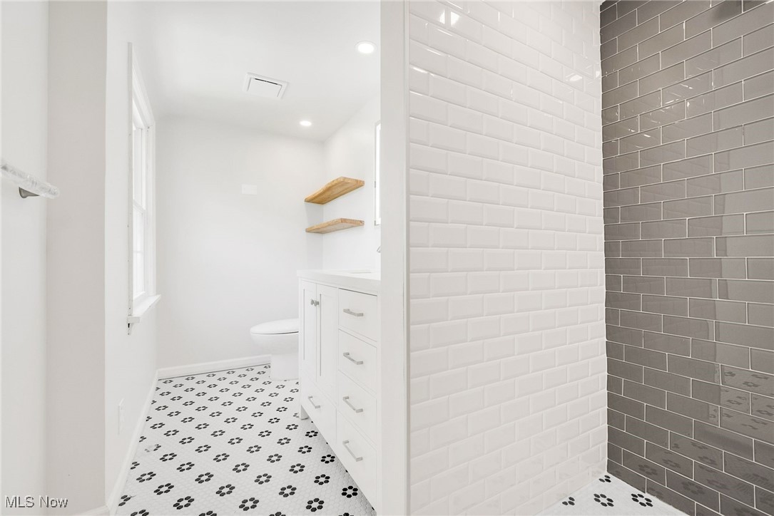 Shaker Heights, Ohio 44118, United States, 4 Bedrooms Bedrooms, ,4 BathroomsBathrooms,Residential,Active,134107