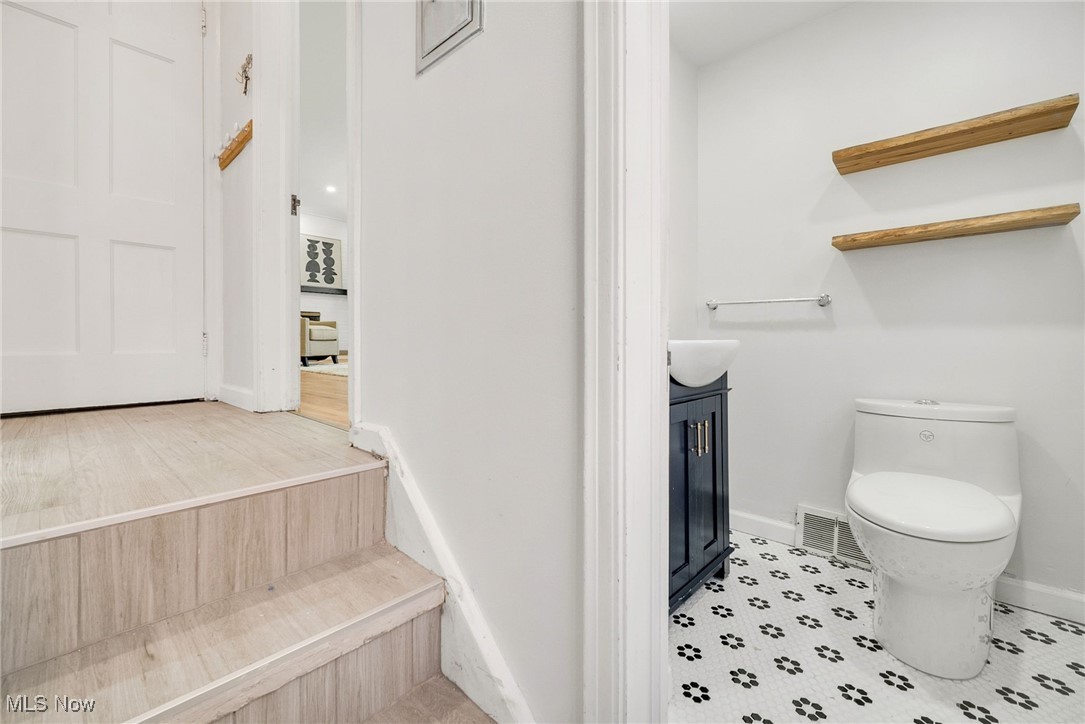 Shaker Heights, Ohio 44118, United States, 4 Bedrooms Bedrooms, ,4 BathroomsBathrooms,Residential,Active,134107