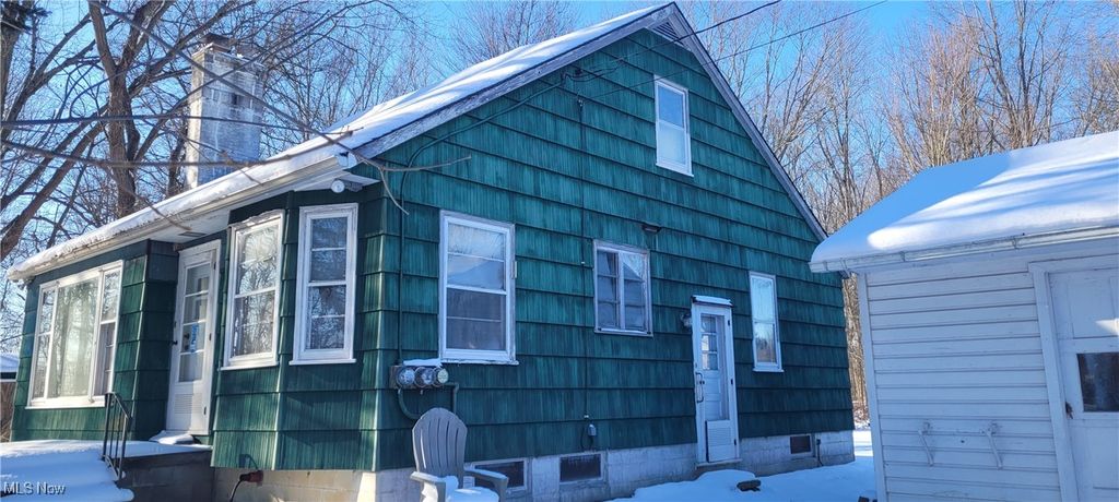 Photo of 7736 Root Road, North Ridgeville, OH 44039 (MLS # 5182182)