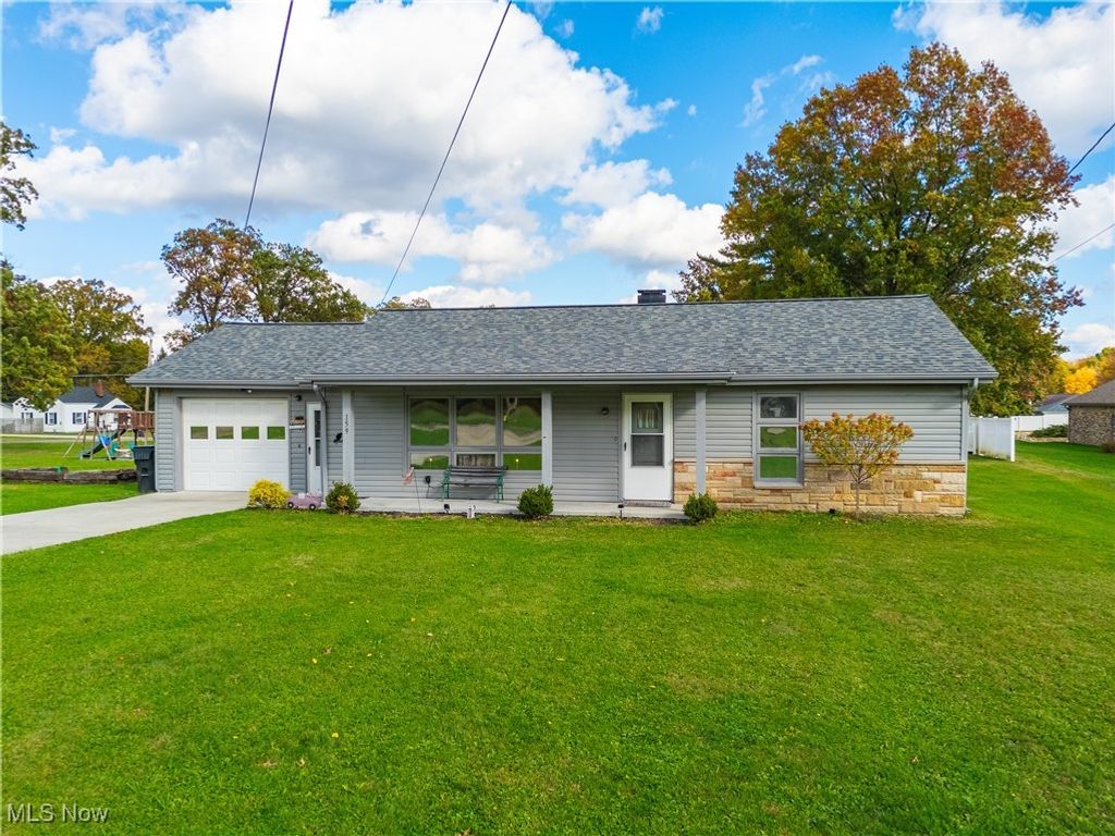 Photo of 159 N Canfield Niles Road, Youngstown, OH 44515 (MLS # 5167119)
