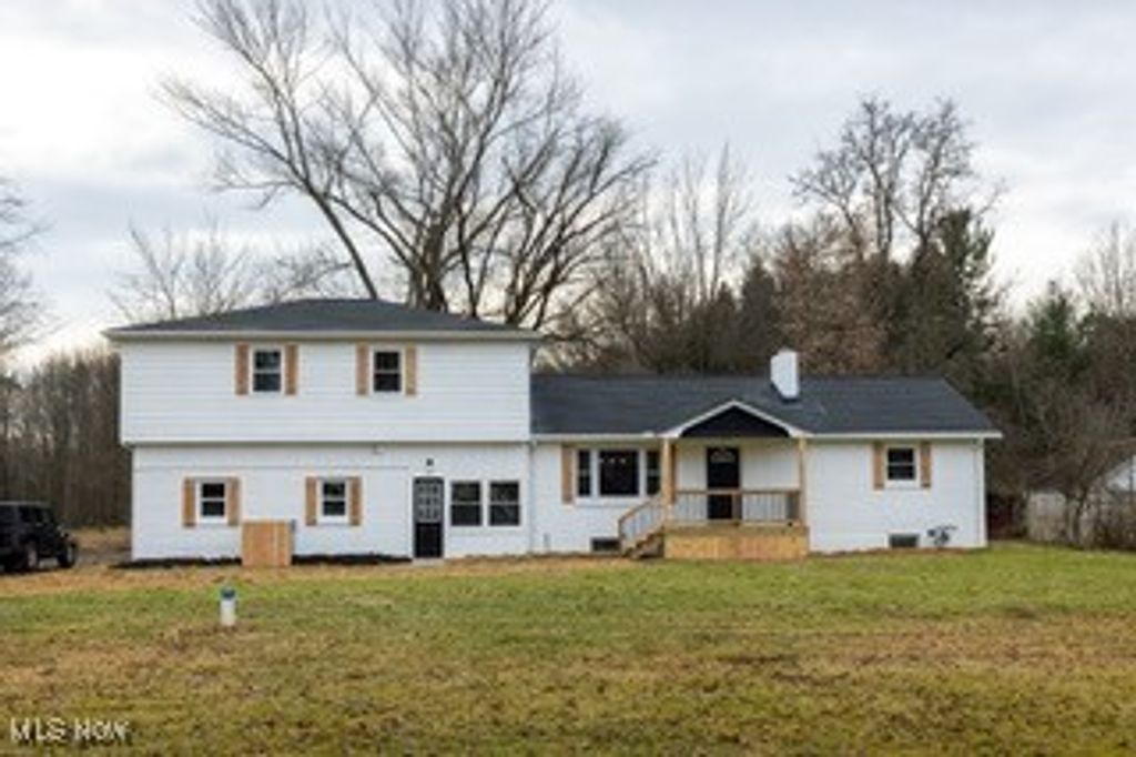 Photo of 12966 Edison Street NE, Alliance, OH 44601 (MLS # 5180589)