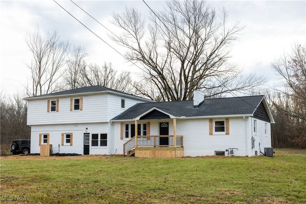 Photo of 12966 Edison Street NE, Alliance, OH 44601 (MLS # 5180589)