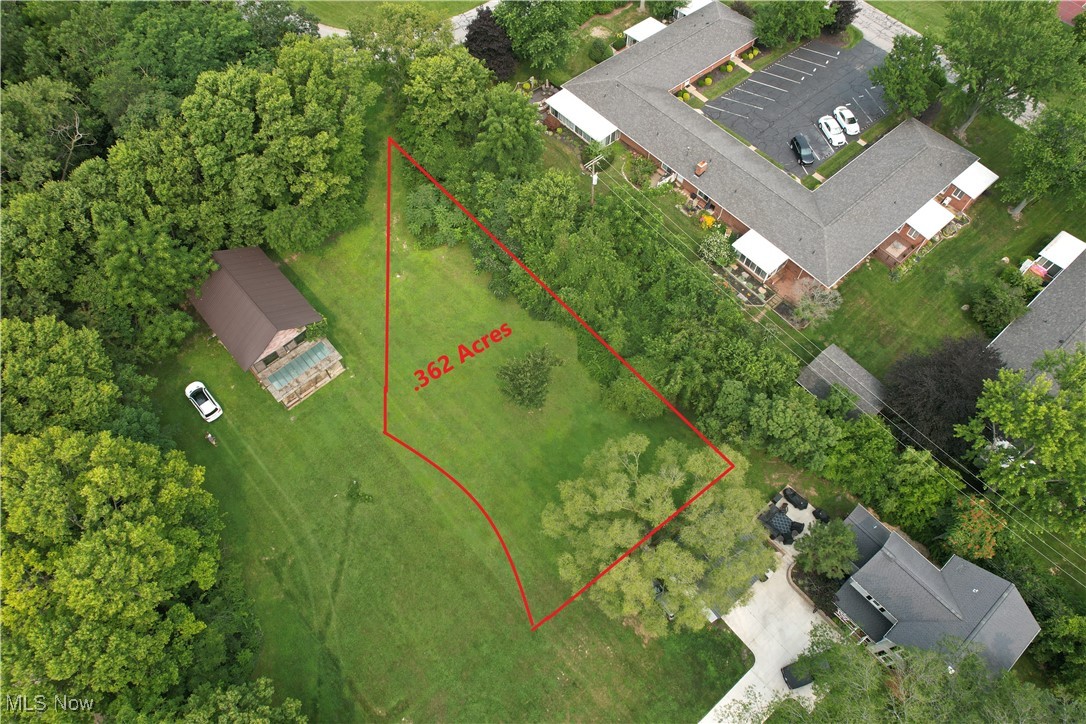 Location! With the ongoing shortage of housing inventory, why not take this opportunity to build a custom home exactly the way you want it right on Catawba Island?
Great, quiet location away from all the traffic while still very close to Catawba Island Club, Heigel Park, and Catawba Island State Park, Miller Ferry to Put-In-Bay and dining/entertainment galore like Twin Oast Brewing, Catawba Inn, Gideon Owen and The Orchard.There's golf cart access to Heigel Park.
Use the builder of your choice. Water and sewer are ready to tap.
Don't miss out on this exclusive opportunity. Just a few lots available on this quaint, private cul-de-sac.