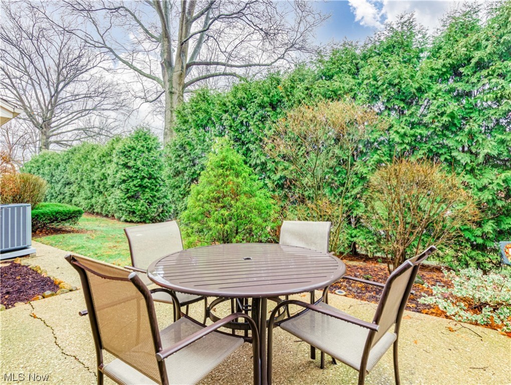 English Oaks Condo - Residential