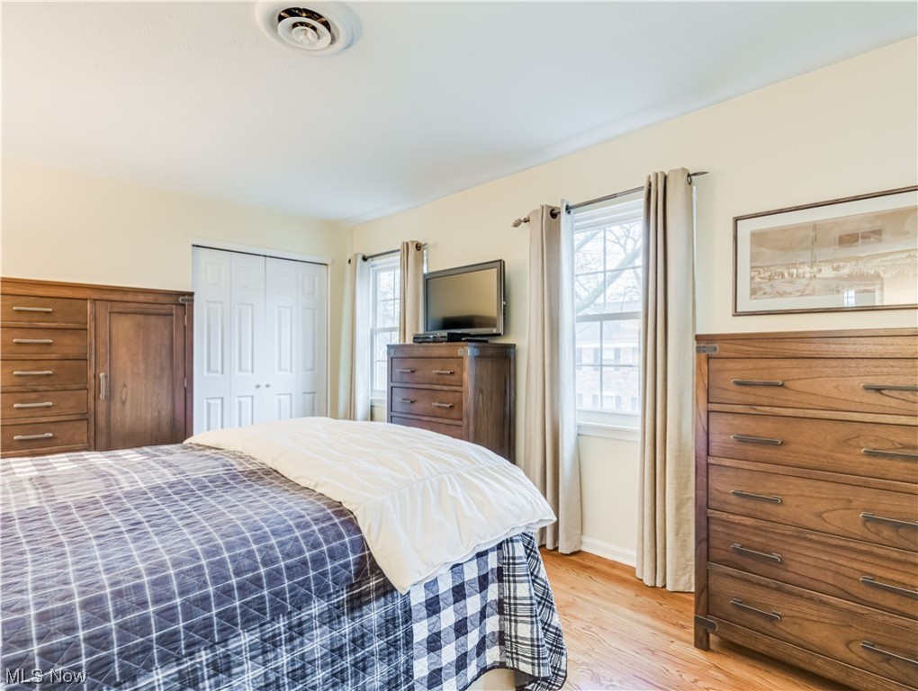 English Oaks Condo - Residential