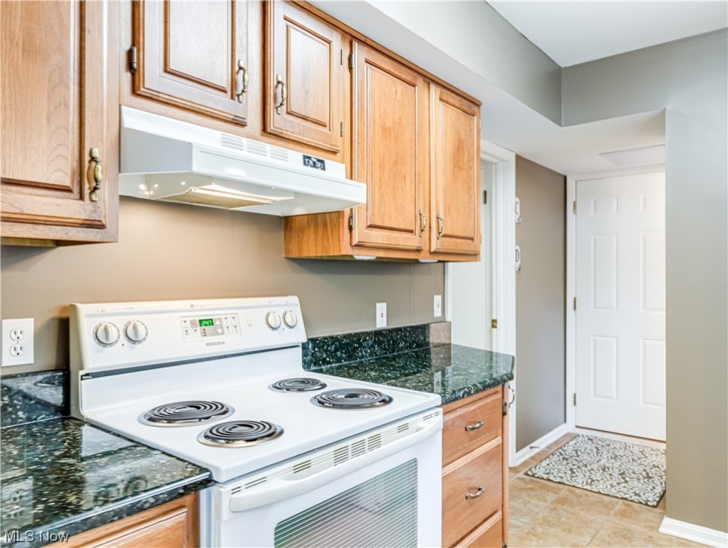 English Oaks Condo - Residential