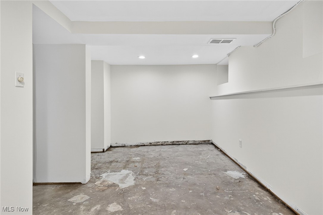 Cleveland Heights, Ohio 44118, United States, 4 Bedrooms Bedrooms, ,2 BathroomsBathrooms,Residential,Active,164539