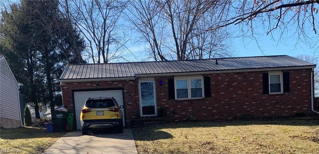 Photo of 25 Hawk Ridge Rdg, Rittman, OH 44270 (MLS # 5190435)