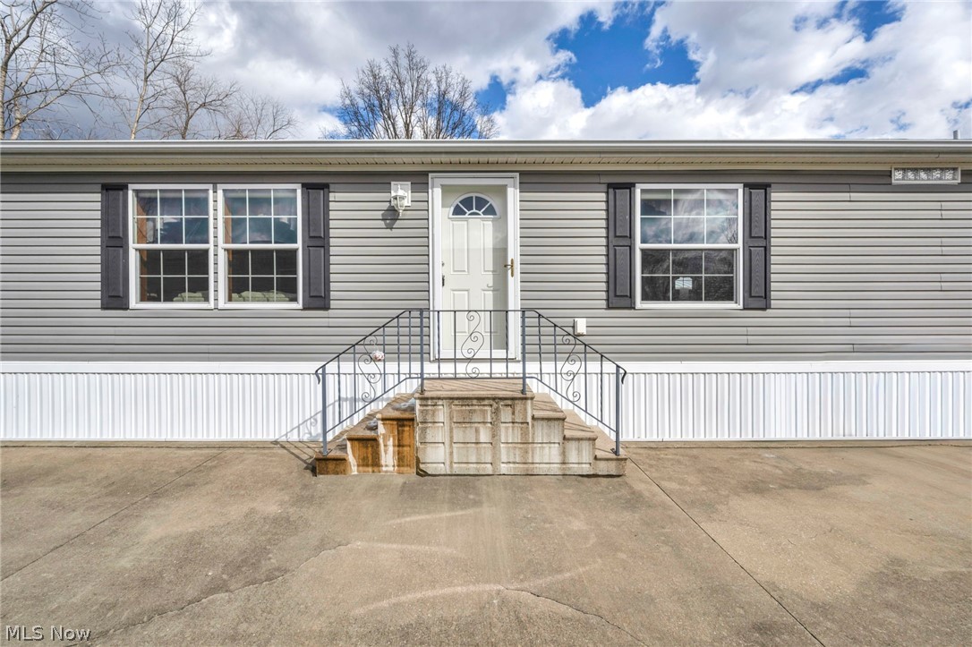 Twin Lake Home - Residential