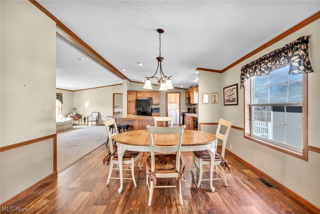 Twin Lake Home - Residential