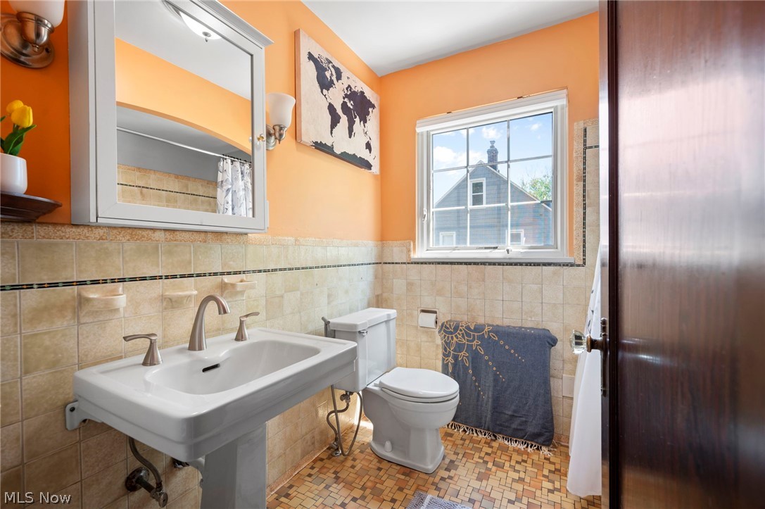 Modern Land Cos Mayfields/Bel - Residential