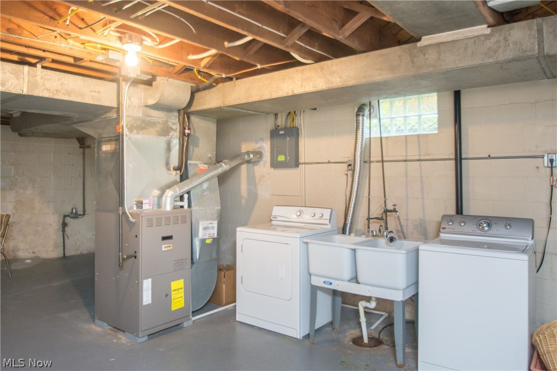 Auburn Rlty Co - Residential