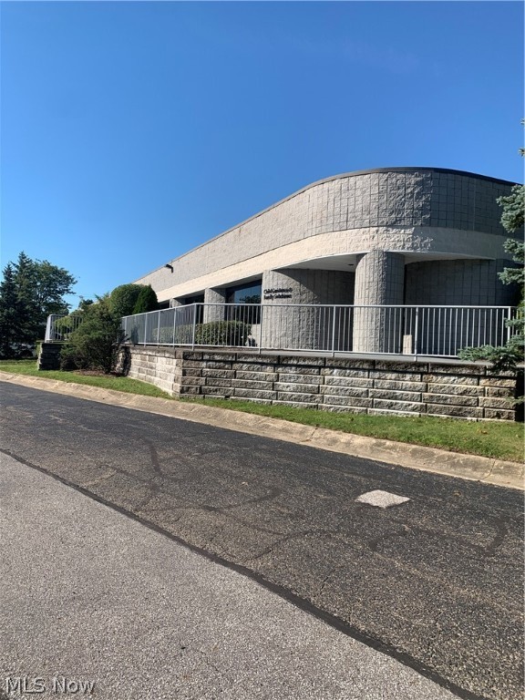 Fabulous LEASE opportunity. 1,860 ± SF total. Block construction One 10'x10' Drive-in Door Fluorescent Lighting Concrete Floors with Drains. Less than 1 Mile from I-480/SF 82 HOA INCLUDED IN LEASE! HOA covers landscaping, snow removal and maintenance. Vacant and ready to lease. Space includes four rooms plus garage, Kitchen and two bathrooms. A fabulous space in a great location!