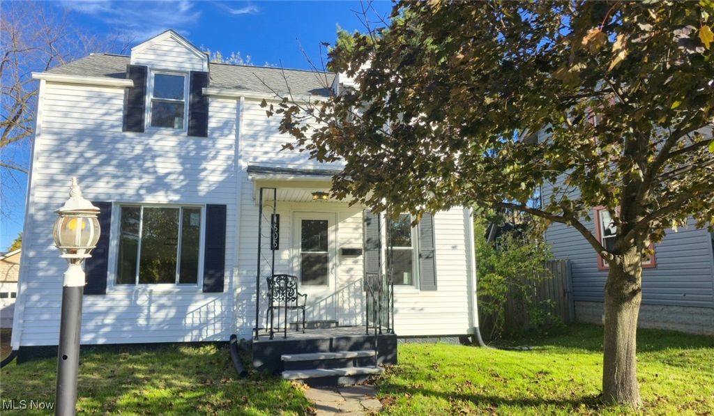 Photo of 1605 29th Street NW, Canton, OH 44709 (MLS # 5174819)